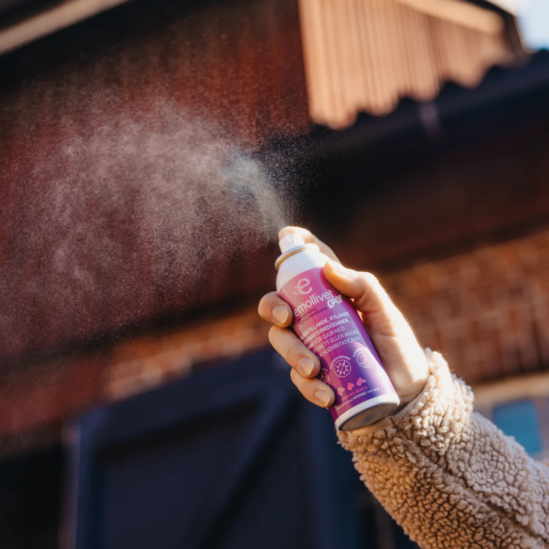 Emollivet SPOT - Klådstillande och bakteriedödande spray för häst och hund - Bild 4